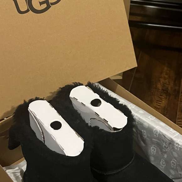 UGG boots - Picture 8 of 9